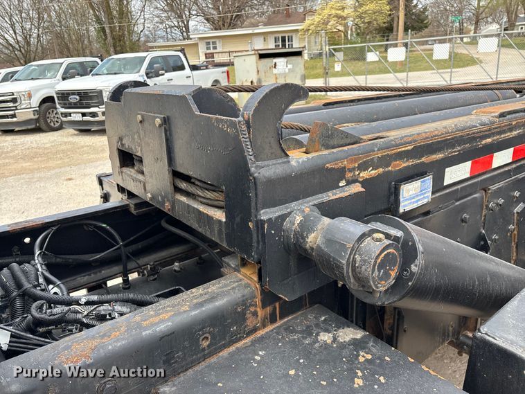 image for item EO4139 2012 Kenworth T800 roll-off container truck