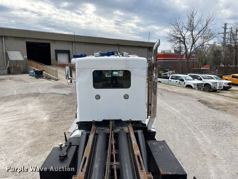 image for item EO4139 2012 Kenworth T800 roll-off container truck