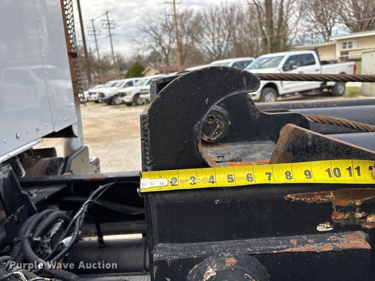 image for item EO4139 2012 Kenworth T800 roll-off container truck