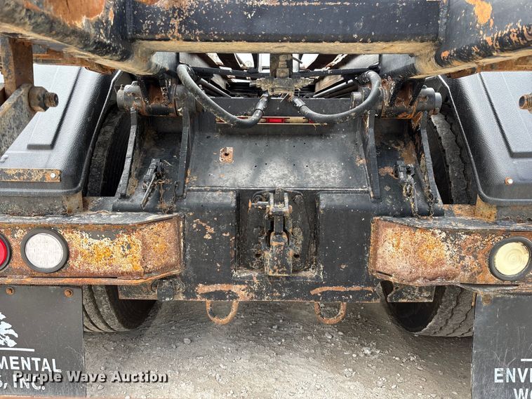 image for item EO4139 2012 Kenworth T800 roll-off container truck