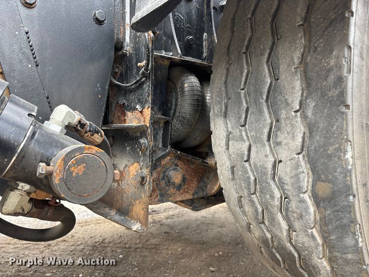 image for item EO4139 2012 Kenworth T800 roll-off container truck