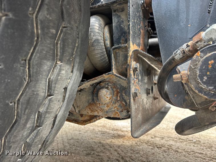 image for item EO4139 2012 Kenworth T800 roll-off container truck