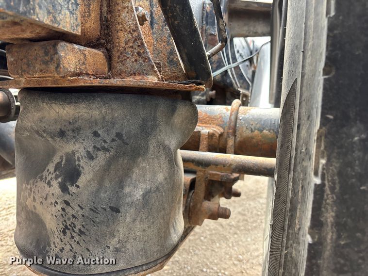 image for item EO4139 2012 Kenworth T800 roll-off container truck