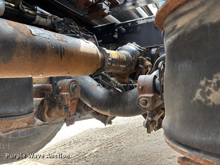 image for item EO4139 2012 Kenworth T800 roll-off container truck