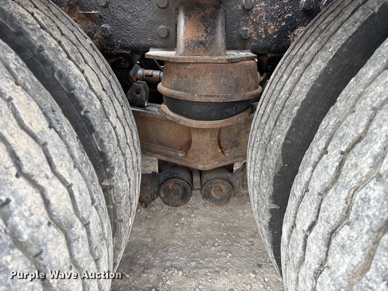 image for item EO4139 2012 Kenworth T800 roll-off container truck