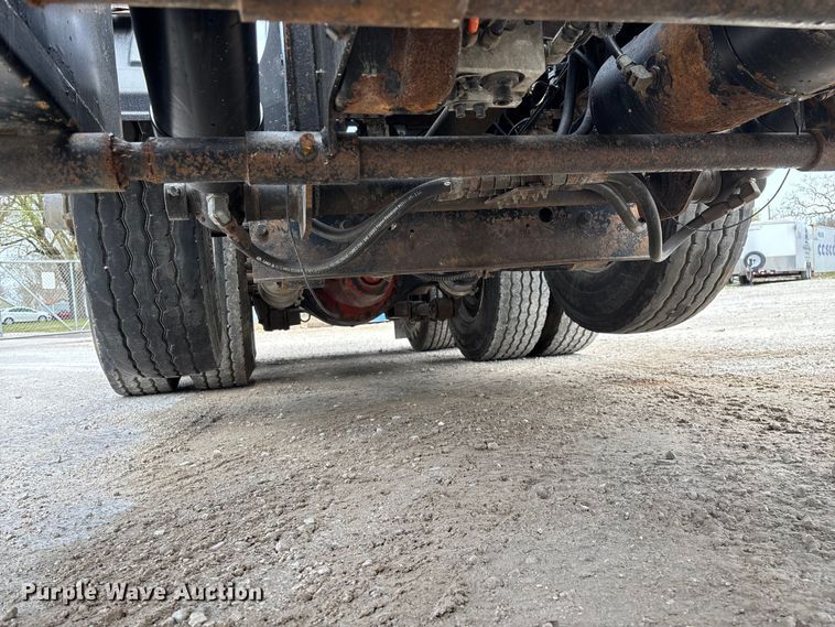 image for item EO4139 2012 Kenworth T800 roll-off container truck