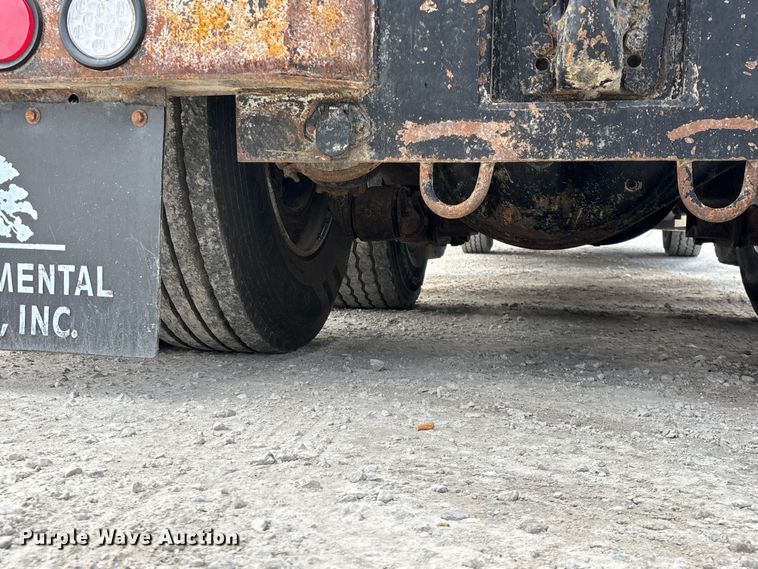 image for item EO4139 2012 Kenworth T800 roll-off container truck