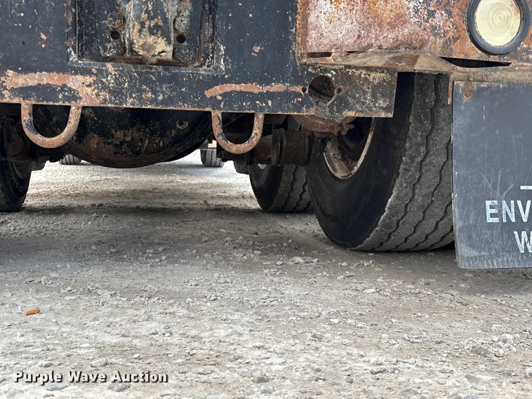 image for item EO4139 2012 Kenworth T800 roll-off container truck