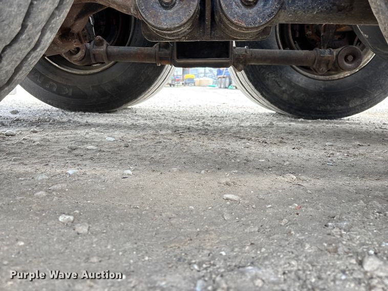 image for item EO4139 2012 Kenworth T800 roll-off container truck