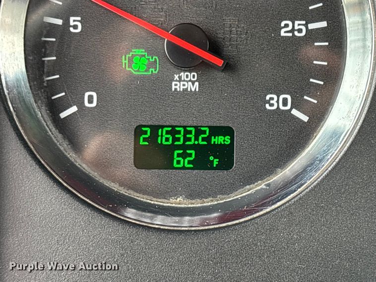 image for item EO4139 2012 Kenworth T800 roll-off container truck