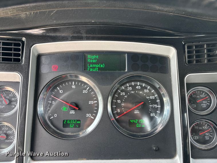 image for item EO4139 2012 Kenworth T800 roll-off container truck