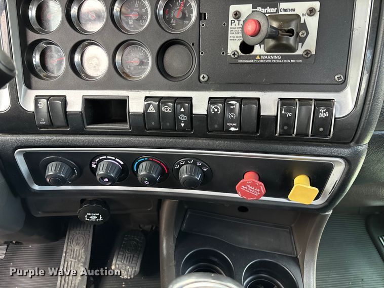 image for item EO4139 2012 Kenworth T800 roll-off container truck