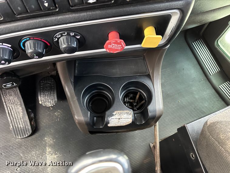 image for item EO4139 2012 Kenworth T800 roll-off container truck