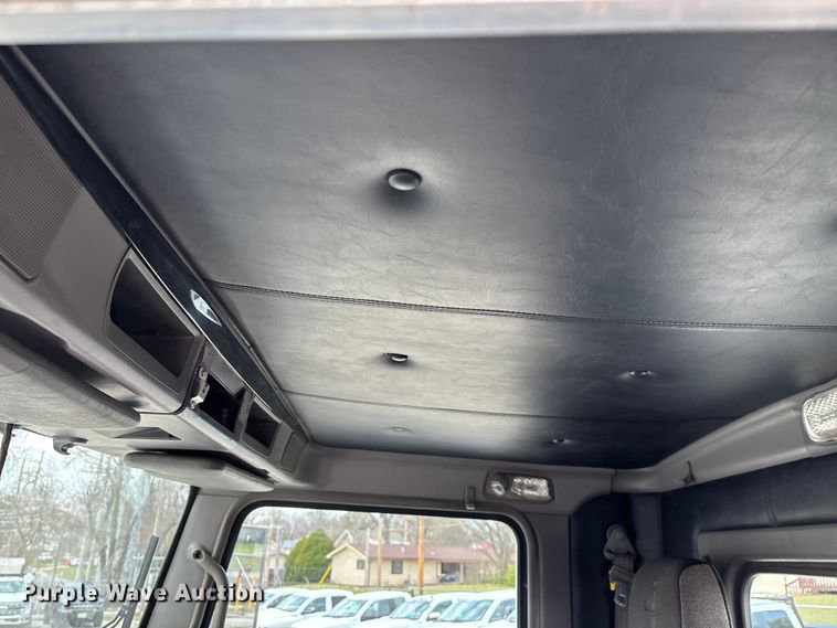 image for item EO4139 2012 Kenworth T800 roll-off container truck