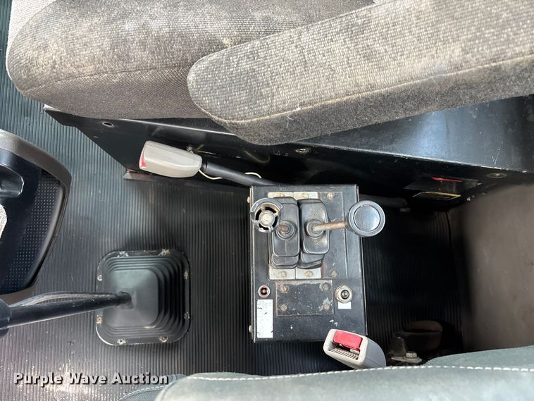 image for item EO4139 2012 Kenworth T800 roll-off container truck