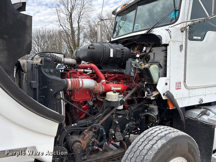 image for item EO4139 2012 Kenworth T800 roll-off container truck