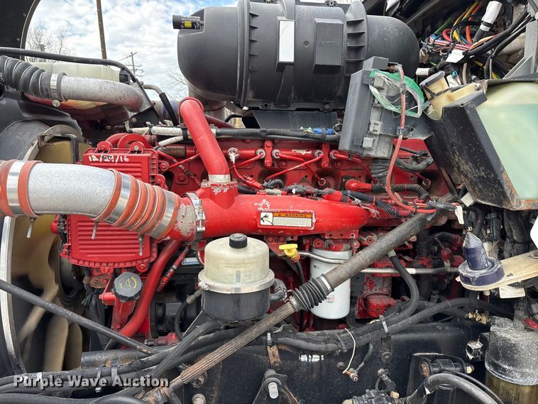 image for item EO4139 2012 Kenworth T800 roll-off container truck