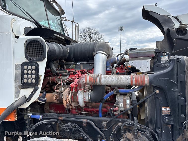 image for item EO4139 2012 Kenworth T800 roll-off container truck