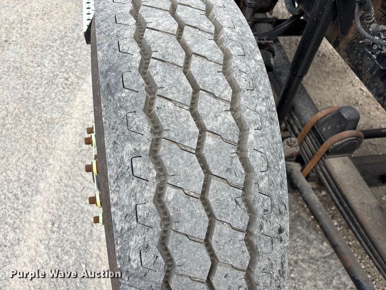 image for item EO4139 2012 Kenworth T800 roll-off container truck