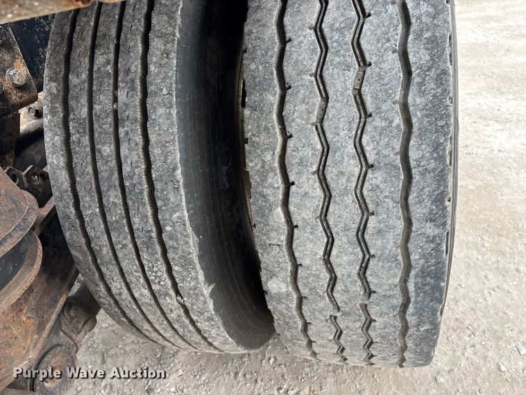 image for item EO4139 2012 Kenworth T800 roll-off container truck