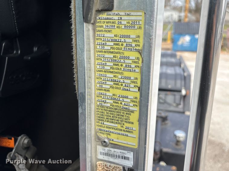 image for item EO4139 2012 Kenworth T800 roll-off container truck