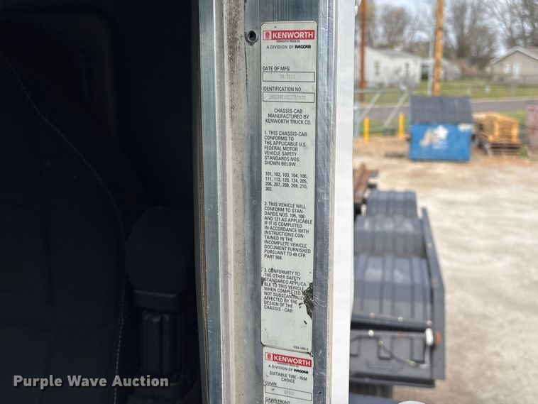 image for item EO4139 2012 Kenworth T800 roll-off container truck