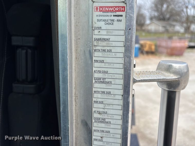 image for item EO4139 2012 Kenworth T800 roll-off container truck