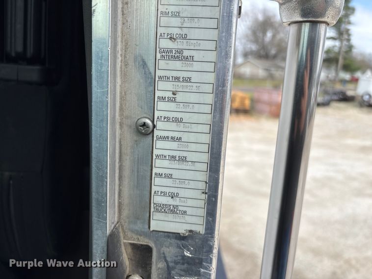 image for item EO4139 2012 Kenworth T800 roll-off container truck