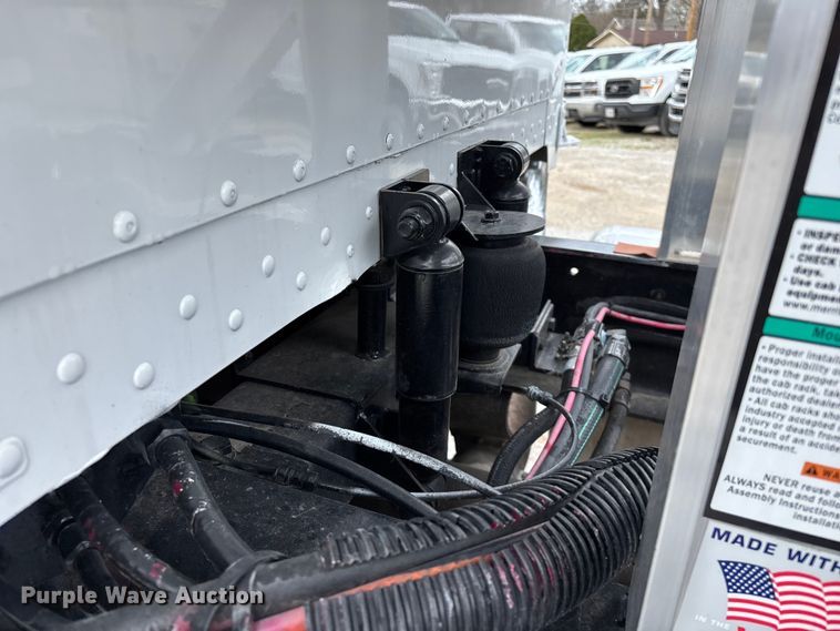 image for item EO4140 1999 Peterbilt 379 semi truck