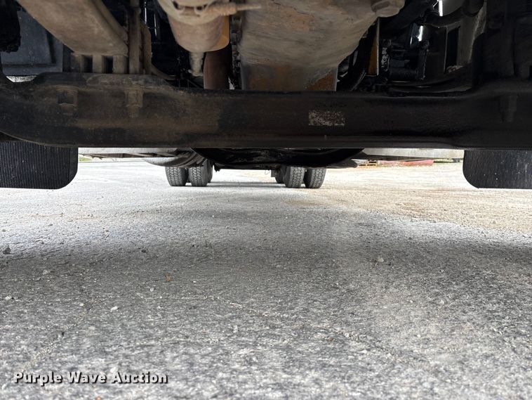 image for item EO4140 1999 Peterbilt 379 semi truck