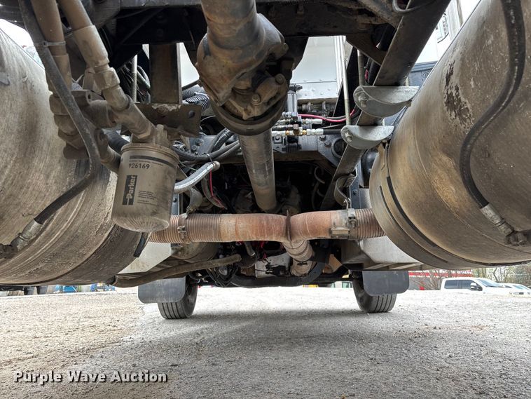 image for item EO4140 1999 Peterbilt 379 semi truck