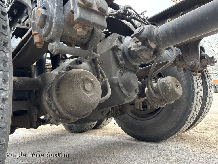 image for item EO4140 1999 Peterbilt 379 semi truck