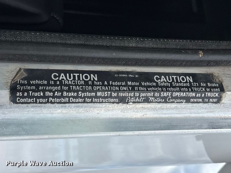 image for item EO4140 1999 Peterbilt 379 semi truck