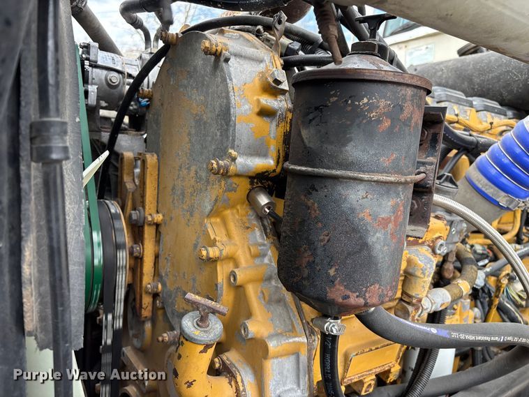 image for item EO4140 1999 Peterbilt 379 semi truck