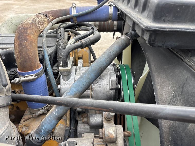 image for item EO4140 1999 Peterbilt 379 semi truck