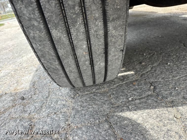 image for item EO4140 1999 Peterbilt 379 semi truck