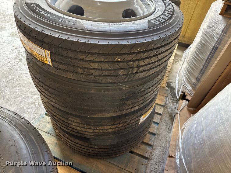 image for item EO4208 (15) Ground speed 255/70R22.5 tires and wheels