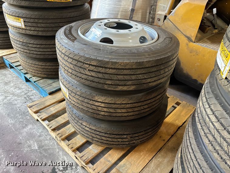 image for item EO4208 (15) Ground speed 255/70R22.5 tires and wheels