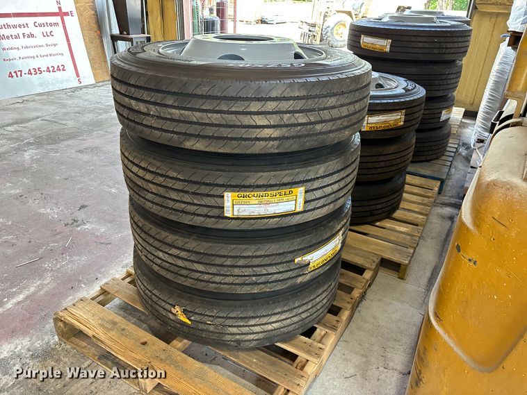 image for item EO4208 (15) Ground speed 255/70R22.5 tires and wheels