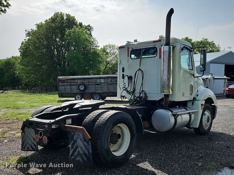 image for item EO7280 2006 Freightliner Columbia semi truck