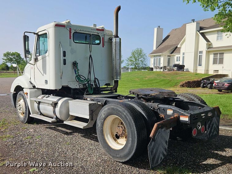 image for item EO7280 2006 Freightliner Columbia semi truck