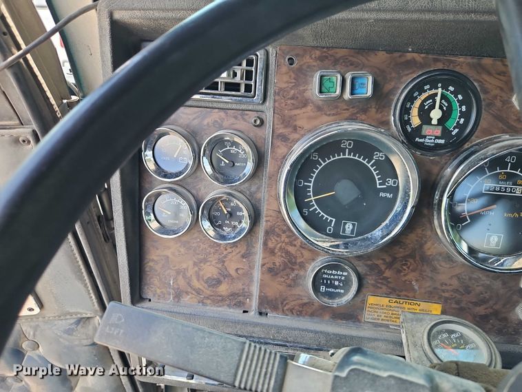 image for item EO7303 1993 Kenworth T660 semi truck
