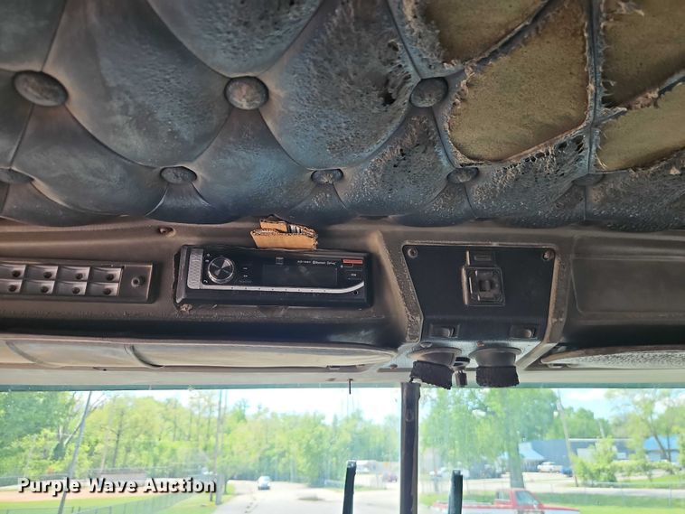 image for item EO7303 1993 Kenworth T660 semi truck