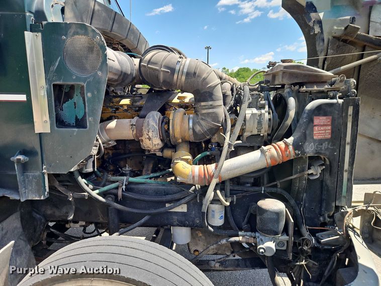 image for item EO7303 1993 Kenworth T660 semi truck