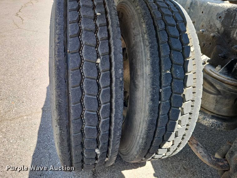 image for item EO7303 1993 Kenworth T660 semi truck