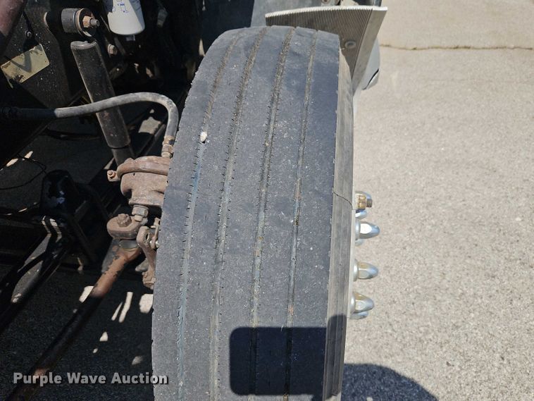 image for item EO7303 1993 Kenworth T660 semi truck