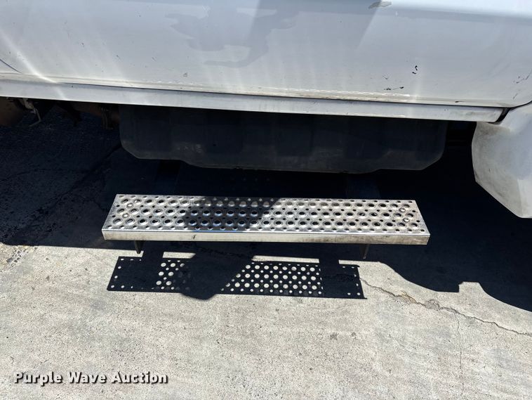 image for item ER7564 2022 Chevrolet GM515 rollback truck