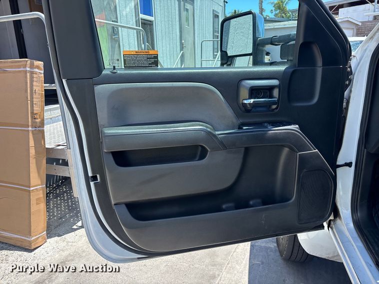 image for item ER7564 2022 Chevrolet GM515 rollback truck