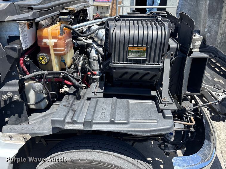 image for item ER7564 2022 Chevrolet GM515 rollback truck