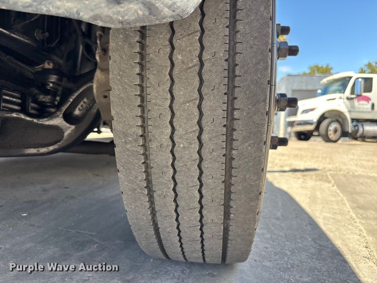 image for item ER7564 2022 Chevrolet GM515 rollback truck